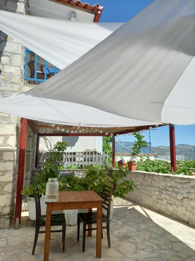 Amphora Guesthouse Himarë Eksteriør billede
